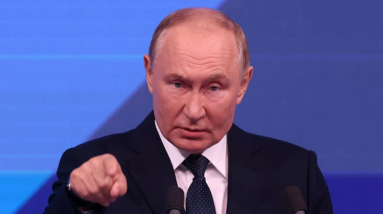 Путін на зустрічі з морпіхами ВМФ назвав західні землі України «подарунком Сталіна»