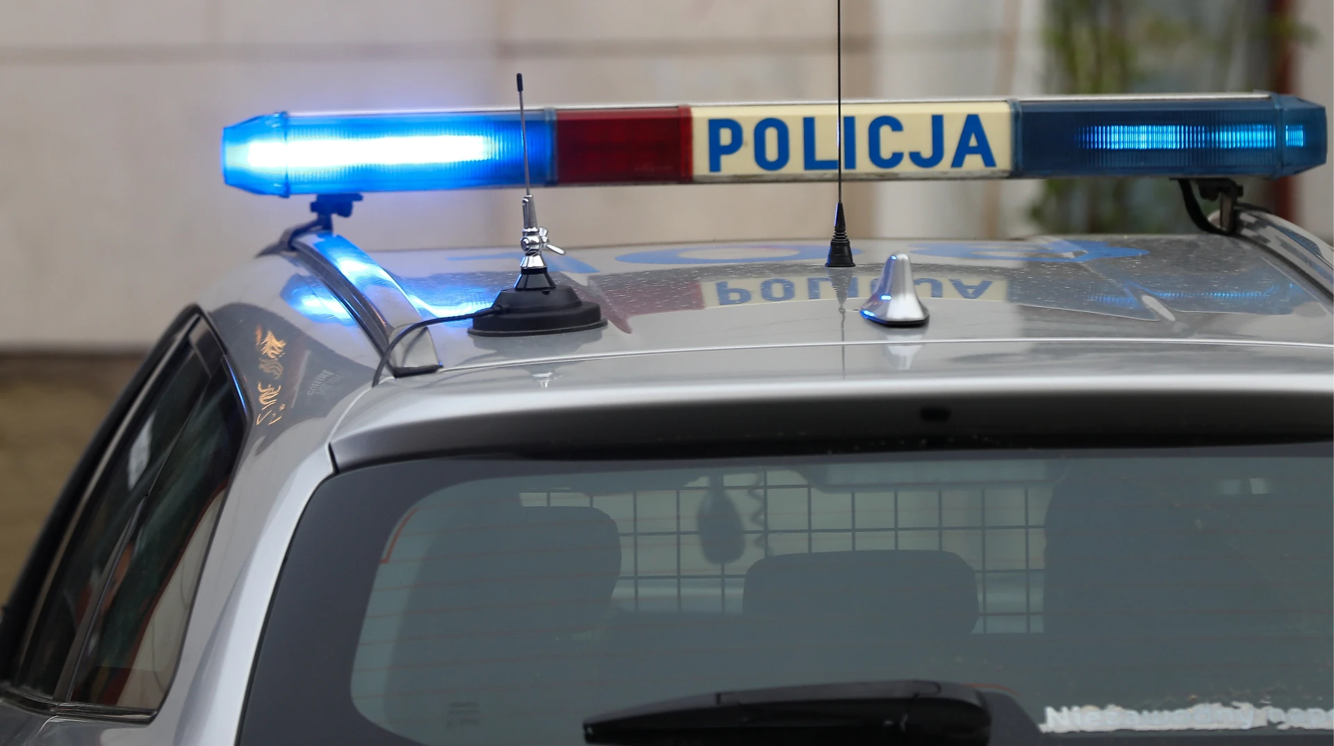 У Гданську 37-річний нападник спочатку вдарив українця, а потім зламав руку поляку
