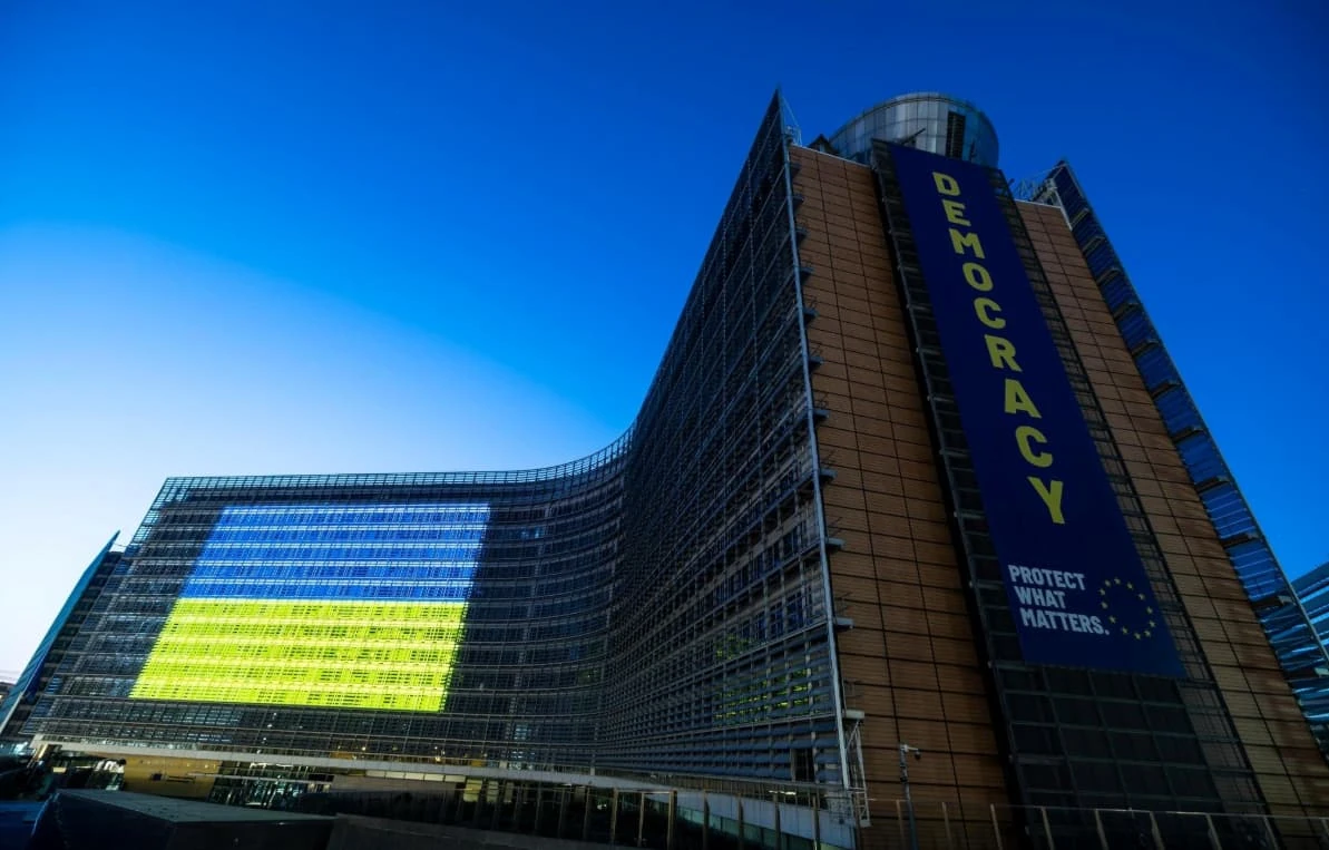 Вестмінстер засяяв синьо-жовтим: що підтвердили в Лондоні та Кишиневі
