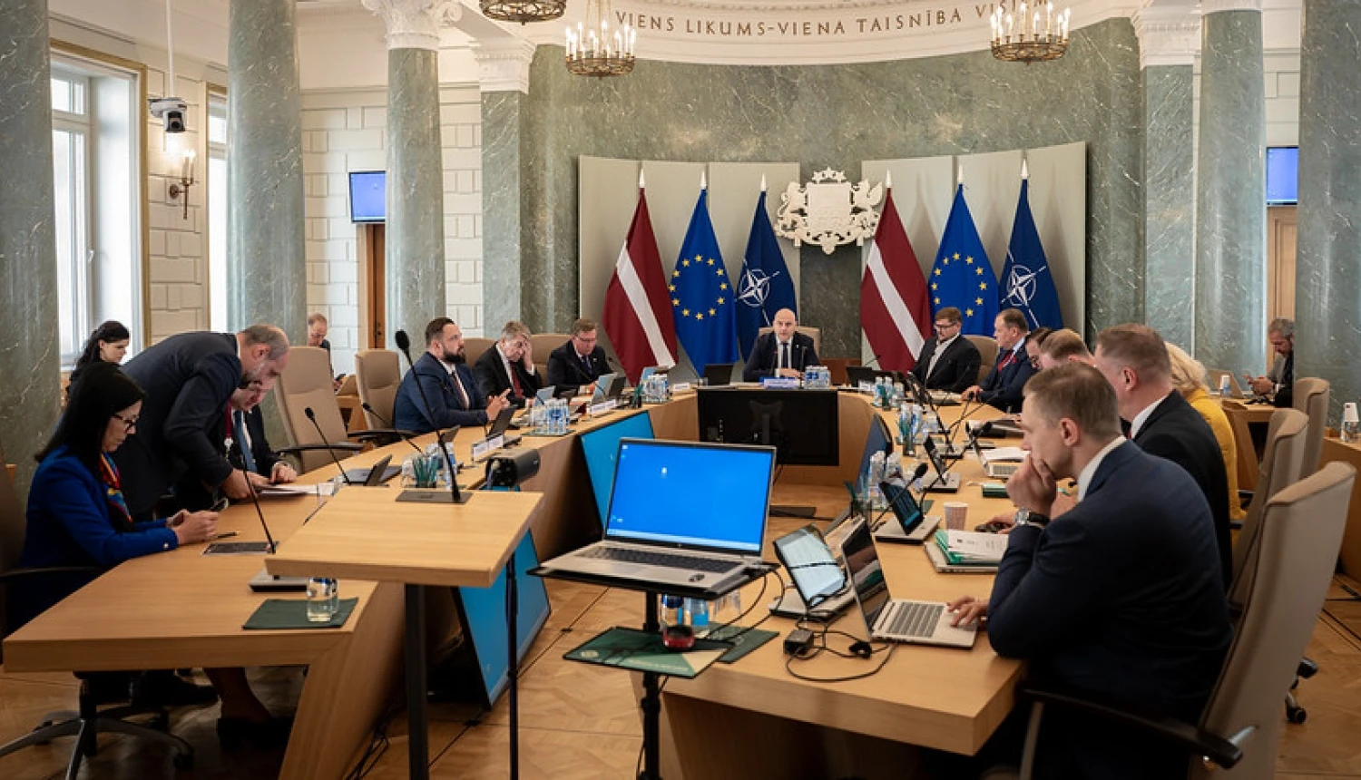 Хто стоїть за національними санкціями Латвії проти Усманова та Фрідмана