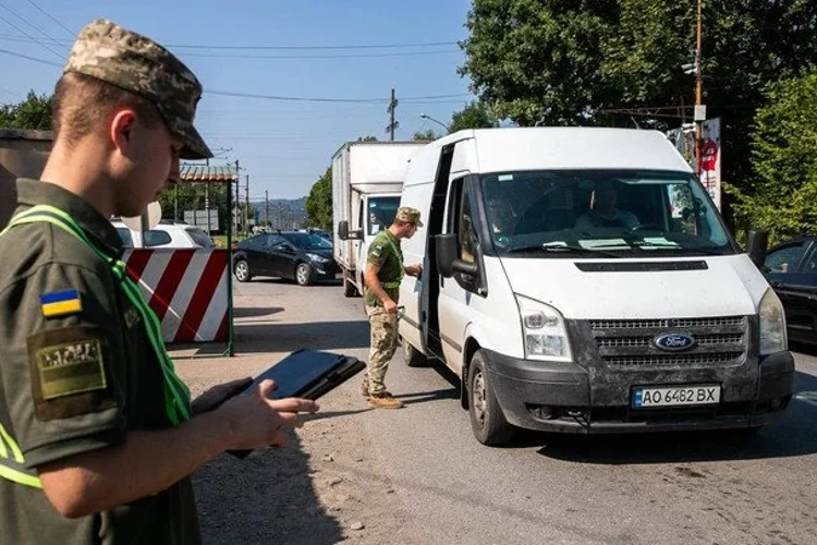 На Закарпатті відкриють новий КПП через Тису: що передбачає постанова